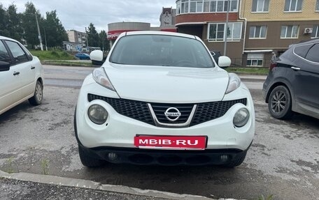 Nissan Juke II, 2012 год, 830 000 рублей, 23 фотография