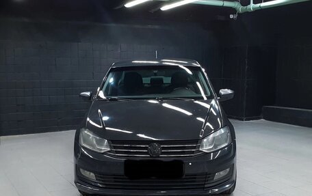 Volkswagen Polo VI (EU Market), 2018 год, 800 000 рублей, 1 фотография