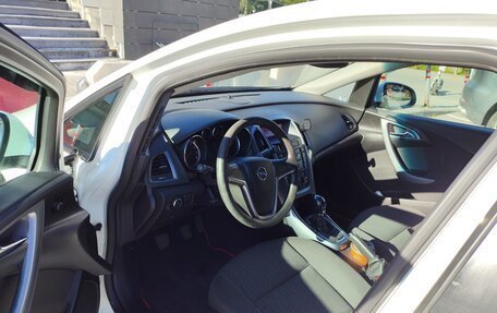 Opel Astra J, 2013 год, 500 000 рублей, 1 фотография