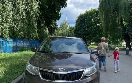 KIA Rio III рестайлинг, 2015 год, 740 000 рублей, 1 фотография
