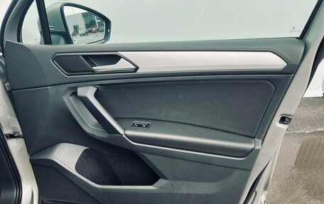 Volkswagen Tiguan II, 2021 год, 2 320 000 рублей, 9 фотография