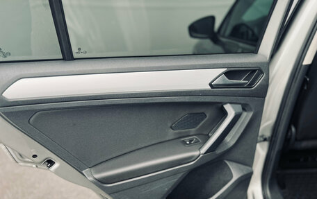 Volkswagen Tiguan II, 2021 год, 2 320 000 рублей, 13 фотография