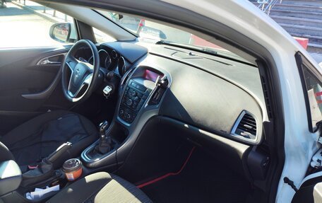 Opel Astra J, 2013 год, 500 000 рублей, 2 фотография