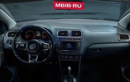 Volkswagen Polo VI (EU Market), 2018 год, 800 000 рублей, 3 фотография