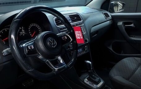 Volkswagen Polo VI (EU Market), 2018 год, 800 000 рублей, 4 фотография