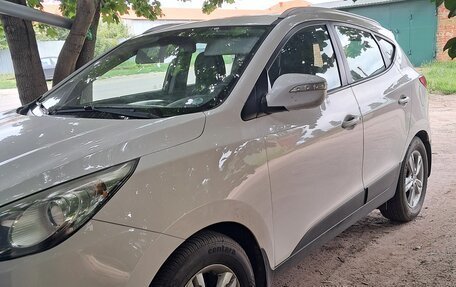Hyundai ix35 I рестайлинг, 2012 год, 1 290 000 рублей, 2 фотография