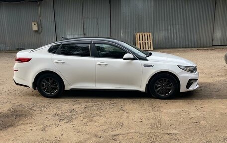 KIA Optima IV, 2020 год, 1 820 000 рублей, 2 фотография