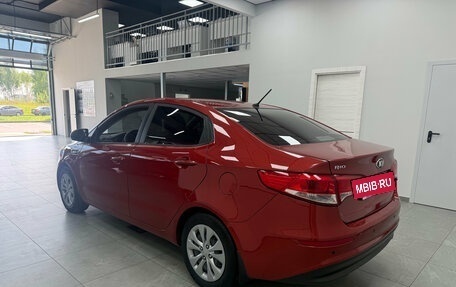 KIA Rio III рестайлинг, 2016 год, 1 000 000 рублей, 5 фотография