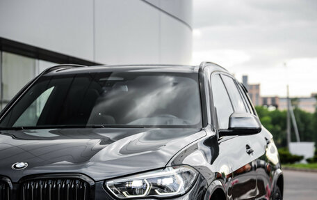 BMW X5, 2019 год, 4 975 000 рублей, 2 фотография