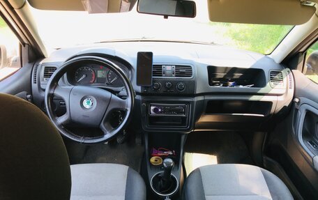 Skoda Fabia II, 2008 год, 380 000 рублей, 8 фотография