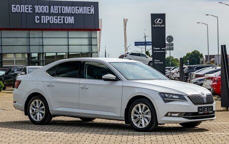 Skoda Superb III рестайлинг, 2019 год, 1 645 000 рублей, 3 фотография