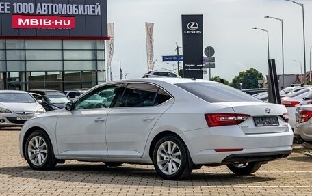 Skoda Superb III рестайлинг, 2019 год, 1 645 000 рублей, 4 фотография