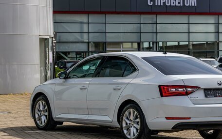 Skoda Superb III рестайлинг, 2019 год, 1 645 000 рублей, 10 фотография