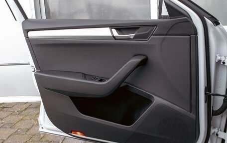 Skoda Superb III рестайлинг, 2019 год, 1 645 000 рублей, 12 фотография