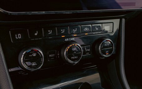 Skoda Superb III рестайлинг, 2019 год, 1 645 000 рублей, 15 фотография