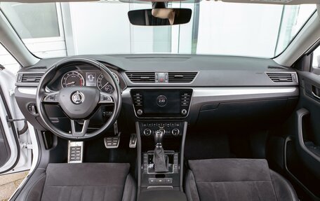 Skoda Superb III рестайлинг, 2019 год, 1 645 000 рублей, 16 фотография