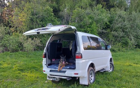 Mitsubishi Delica IV, 2005 год, 2 950 000 рублей, 3 фотография
