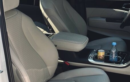 KIA Carnival, 2022 год, 5 000 000 рублей, 32 фотография