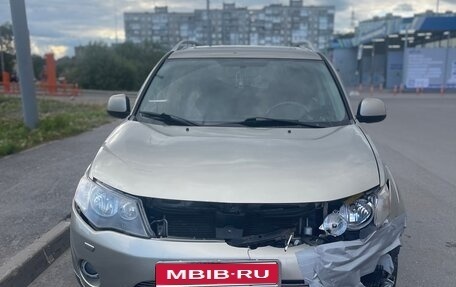 Mitsubishi Outlander III рестайлинг 3, 2007 год, 500 000 рублей, 1 фотография