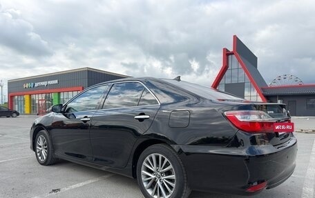 Toyota Camry, 2017 год, 2 650 000 рублей, 6 фотография