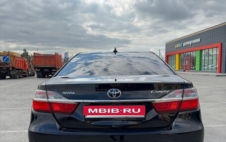 Toyota Camry, 2017 год, 2 650 000 рублей, 8 фотография