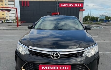 Toyota Camry, 2017 год, 2 650 000 рублей, 2 фотография