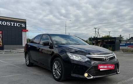 Toyota Camry, 2017 год, 2 650 000 рублей, 3 фотография