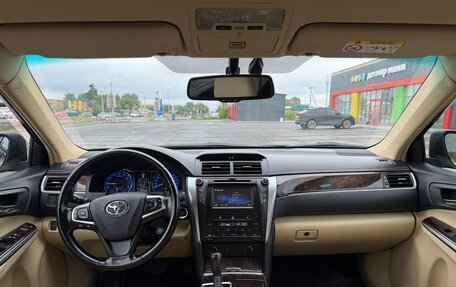 Toyota Camry, 2017 год, 2 650 000 рублей, 15 фотография