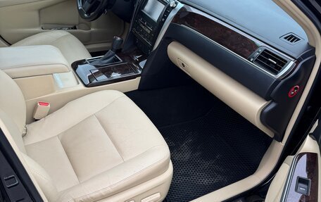 Toyota Camry, 2017 год, 2 650 000 рублей, 17 фотография