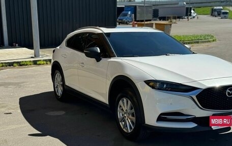 Mazda CX-4, 2023 год, 2 200 000 рублей, 4 фотография