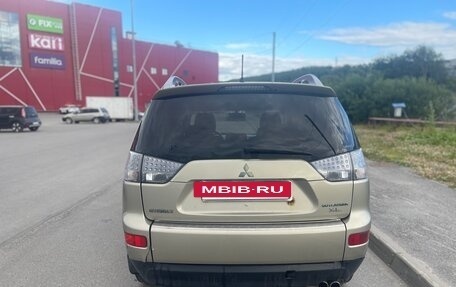 Mitsubishi Outlander III рестайлинг 3, 2007 год, 500 000 рублей, 8 фотография