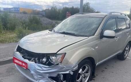 Mitsubishi Outlander III рестайлинг 3, 2007 год, 500 000 рублей, 4 фотография