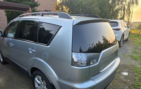 Mitsubishi Outlander III рестайлинг 3, 2011 год, 1 450 000 рублей, 4 фотография