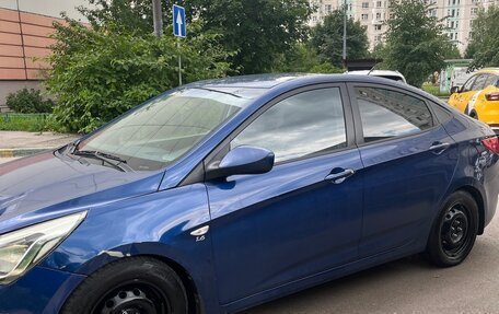 Hyundai Solaris II рестайлинг, 2015 год, 900 000 рублей, 3 фотография