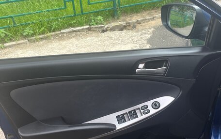 Hyundai Solaris II рестайлинг, 2015 год, 900 000 рублей, 14 фотография