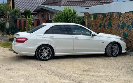 Mercedes-Benz E-Класс, 2012 год, 1 340 000 рублей, 3 фотография