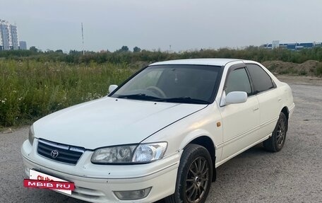 Toyota Camry, 2001 год, 630 000 рублей, 3 фотография