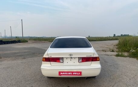 Toyota Camry, 2001 год, 630 000 рублей, 6 фотография