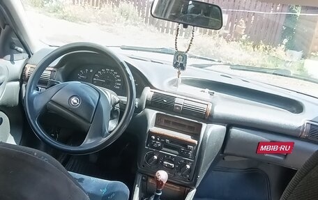Opel Astra F, 1993 год, 100 000 рублей, 6 фотография