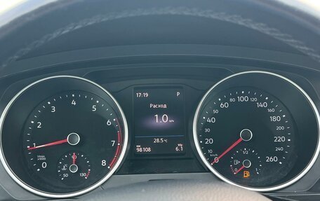 Volkswagen Tiguan II, 2018 год, 2 867 000 рублей, 11 фотография