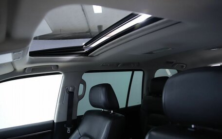 Toyota Land Cruiser 200, 2011 год, 2 890 000 рублей, 16 фотография