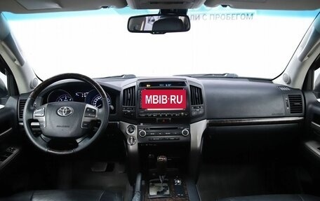 Toyota Land Cruiser 200, 2011 год, 2 890 000 рублей, 18 фотография