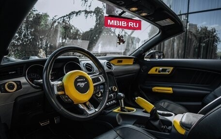 Ford Mustang VI рестайлинг, 2020 год, 3 800 000 рублей, 2 фотография