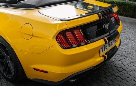 Ford Mustang VI рестайлинг, 2020 год, 3 800 000 рублей, 12 фотография