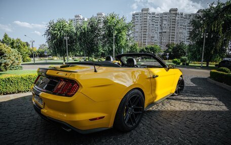 Ford Mustang VI рестайлинг, 2020 год, 3 800 000 рублей, 7 фотография
