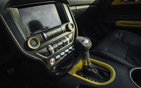 Ford Mustang VI рестайлинг, 2020 год, 3 800 000 рублей, 19 фотография