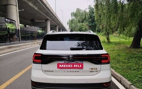 Volkswagen T-Cross I, 2022 год, 1 350 098 рублей, 5 фотография