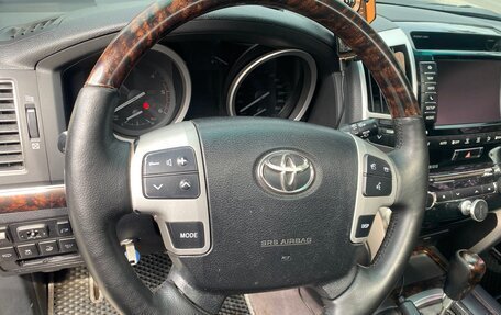 Toyota Land Cruiser 200, 2013 год, 4 000 000 рублей, 1 фотография