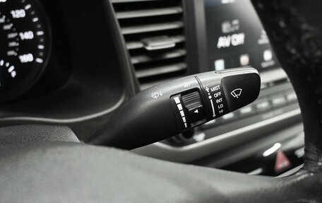 Hyundai Elantra VI рестайлинг, 2017 год, 1 299 900 рублей, 14 фотография