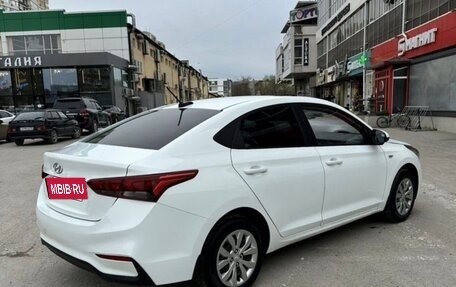 Hyundai Solaris II рестайлинг, 2018 год, 899 000 рублей, 5 фотография